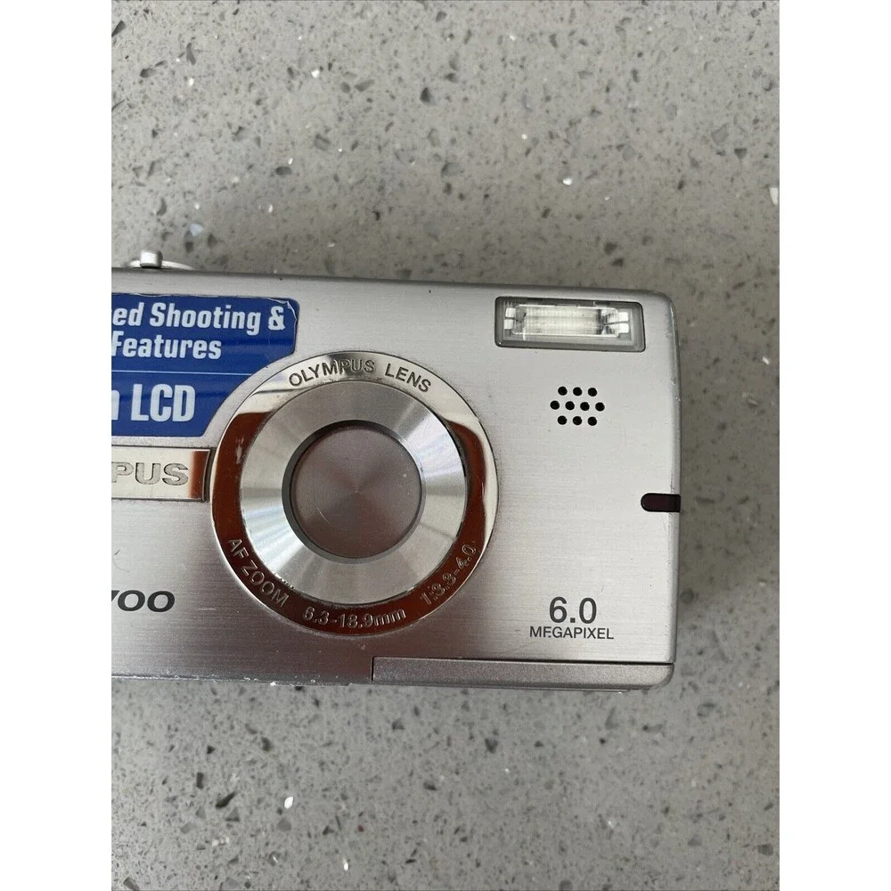 Olympus Digital Camera SP 700 6.0MP with Battery Untested READ